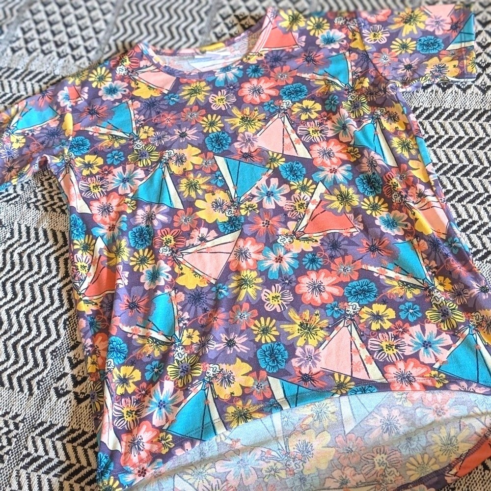 LuLaRoe Gracie Top Floral Tee Purple Geometric Kids Size 8